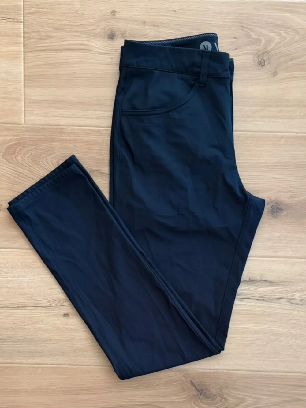 Vuori Meta Athletic Slim Pants in Ink Size 28